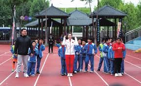 不适应防弧！林诗栋／蒯曼2-1杜达／温特！国乒2-1领先德国！